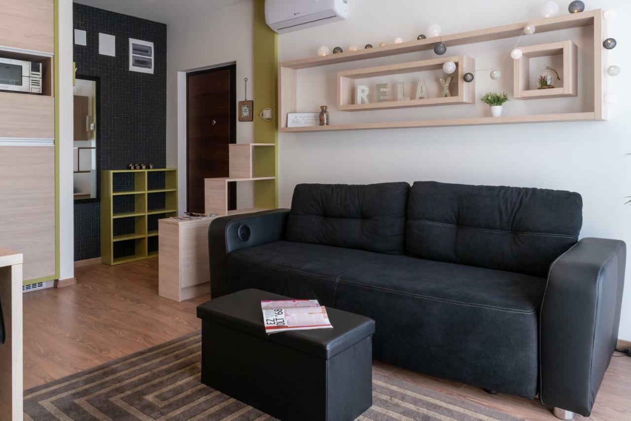 Defne Apartman เดเบรตเซน ภายนอก รูปภาพ